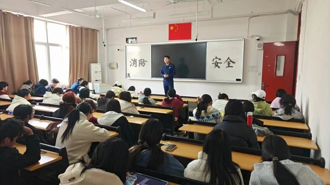 ��������������������ƽ����У�@ �������������c���WԺ�_չ�������}ϵ�л��